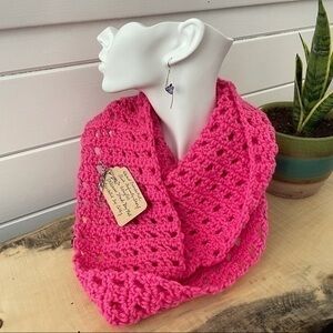 $49 SALE Handmade Neon Chunky Knit Infinity Scarf Hot Pink Crochet Retro